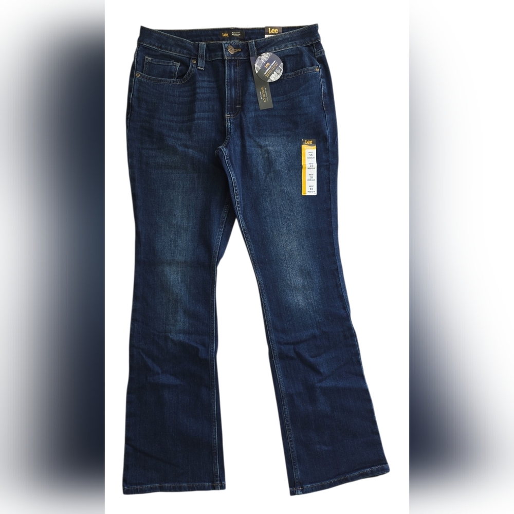 NWT Lee Women's Legendary Regular Fit Bootcut Jeans size 10 Medium Color Compass